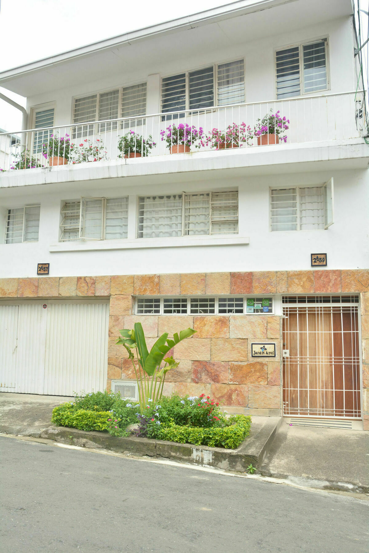 Casa Jardin Azul 3*
